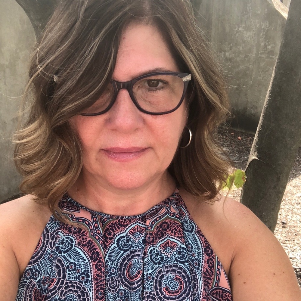 Meet your Posher, Debbie